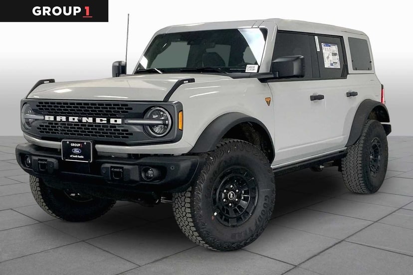 2026 Ford Bronco - Image 2