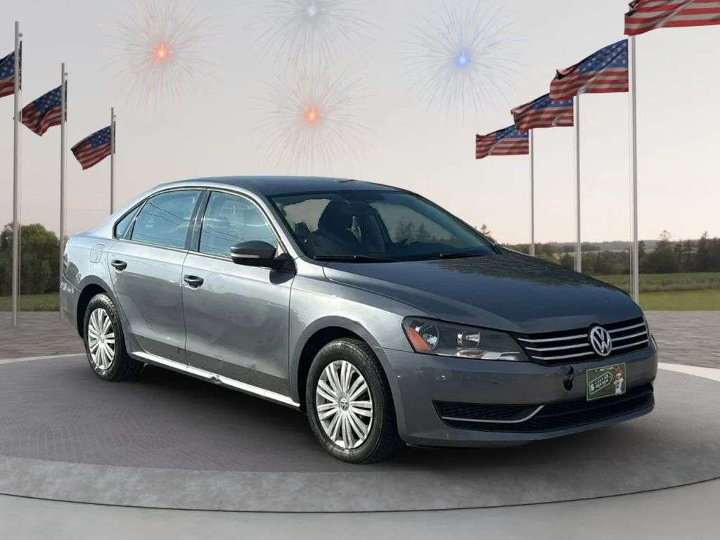 2014 Volkswagen Passat - Image 1