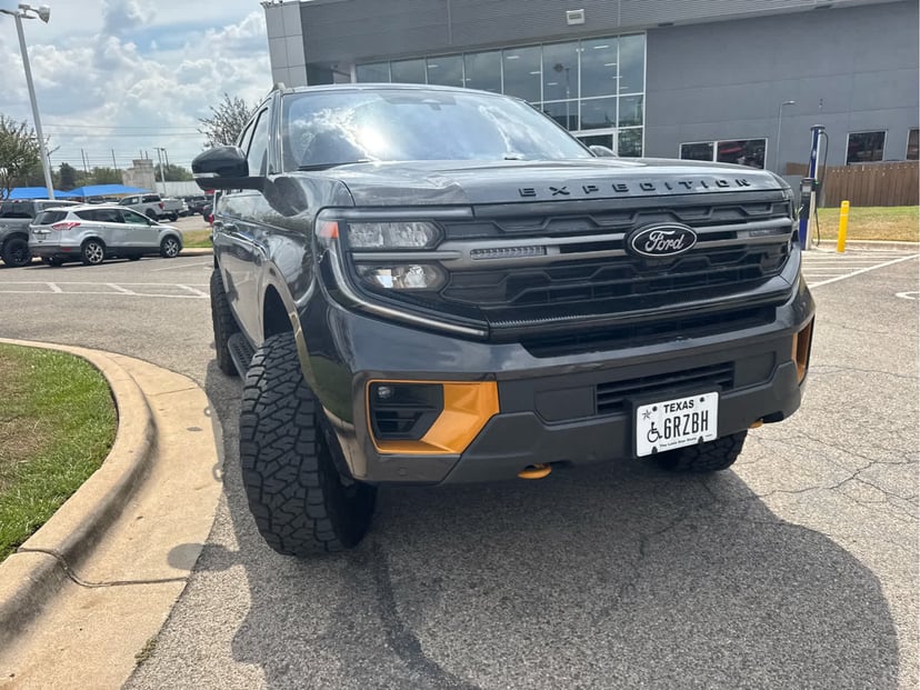 2025 Ford Expedition - Image 1