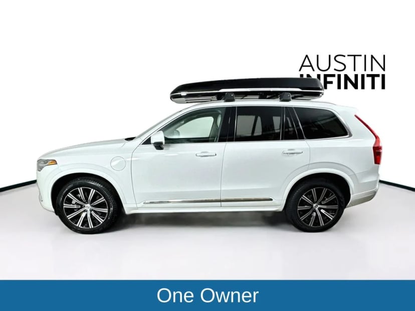 2022 Volvo XC90 - Image 2