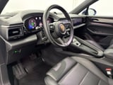 2024 Porsche Macan - Preview 13
