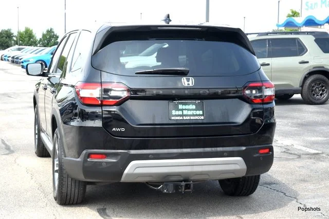 2023 Honda Pilot AWD EX-L 7P 4D Sport Utility Crystal Black Pearl - Image 2