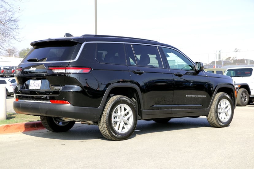 2025 Jeep Grand Cherokee L - Image 2
