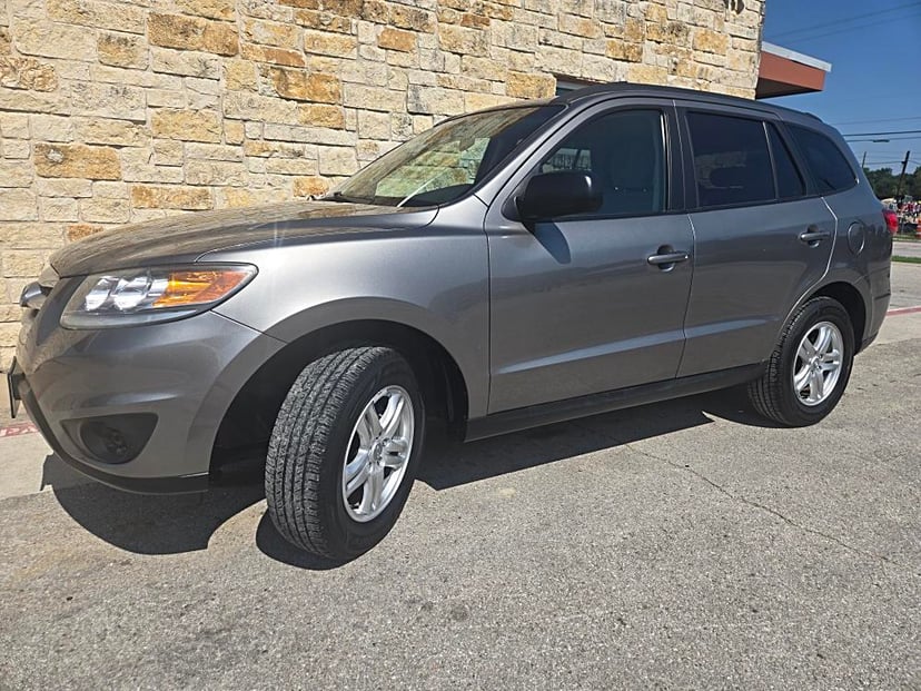 2012 Hyundai Santa Fe - Image 1