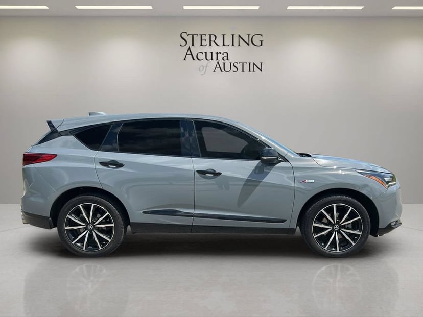 2025 Acura RDX - Image 3