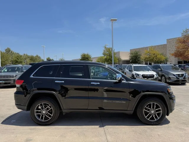 2017 Jeep Grand Cherokee - Image 3
