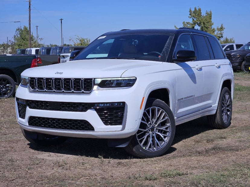 2027 Jeep Grand Cherokee - Image 1