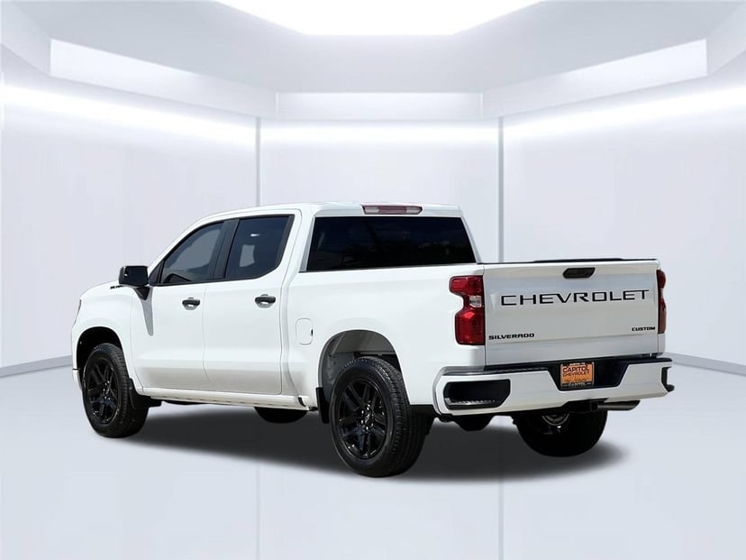 2026 Chevrolet Silverado 1500 - Image 1