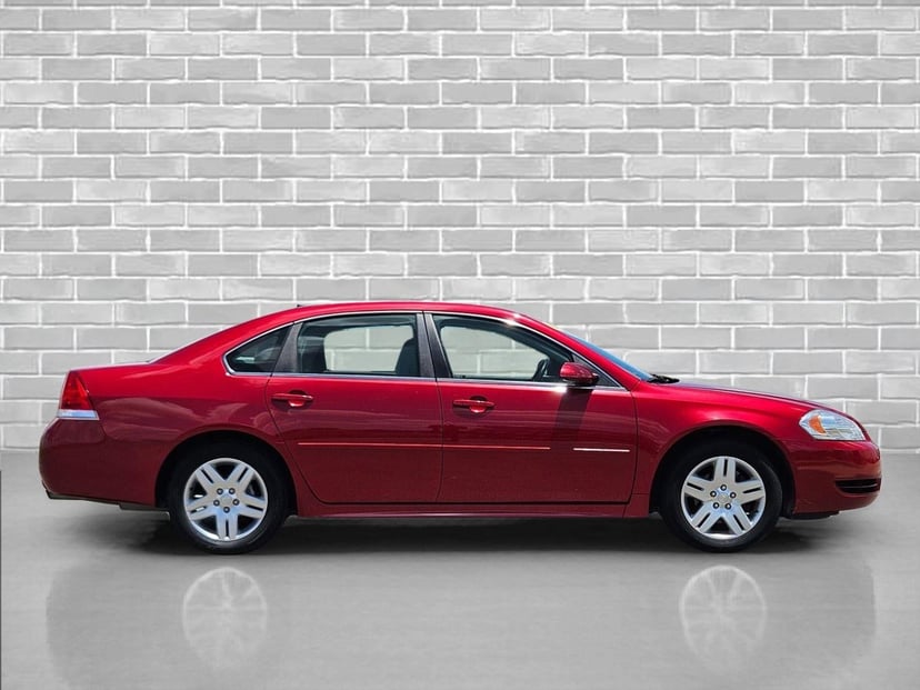 2014 Chevrolet Impala Limited - Image 2