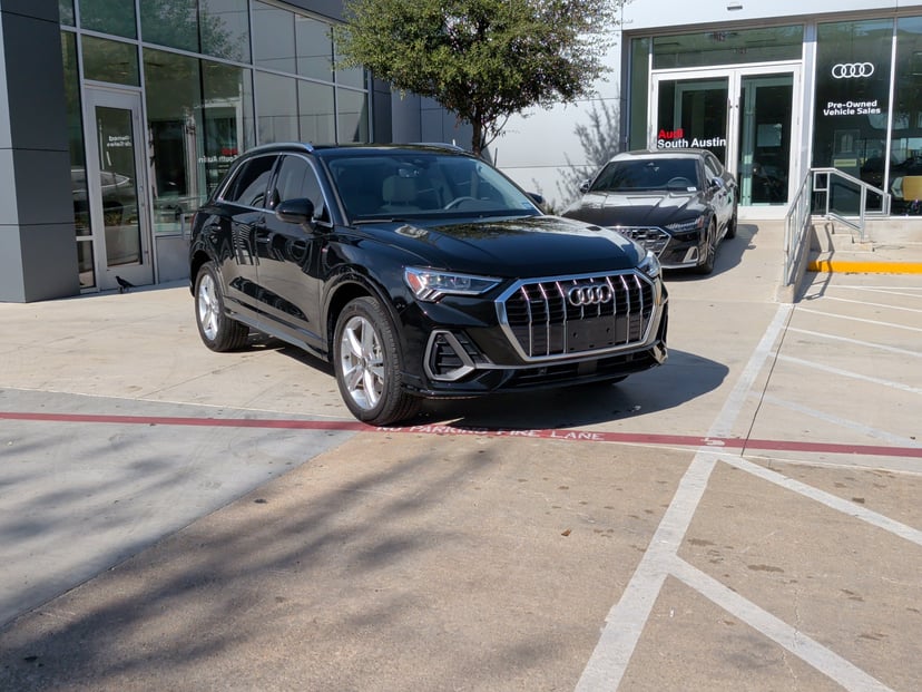 2024 Audi Q3 - Image 1