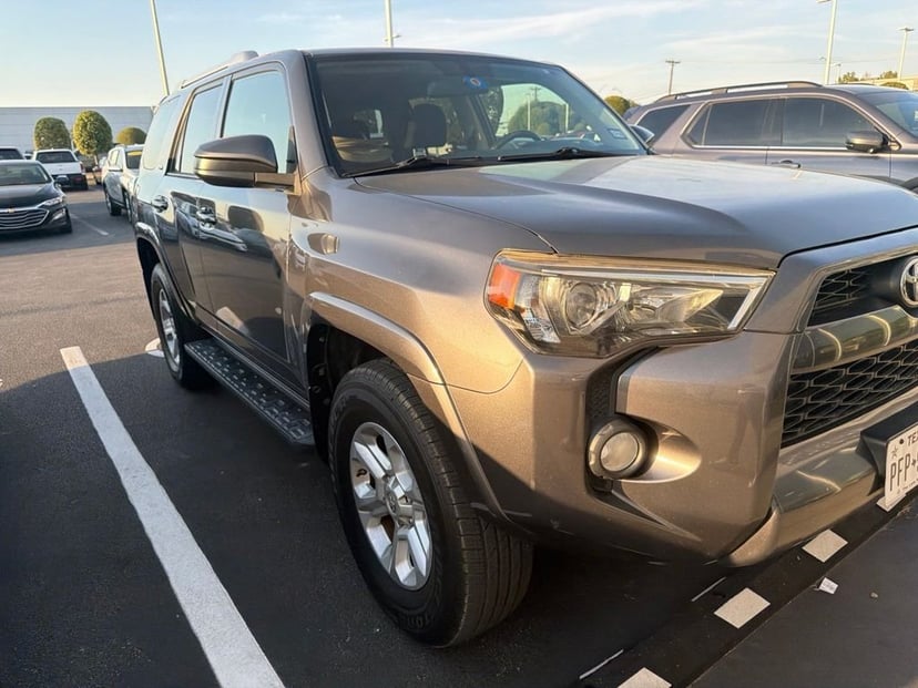 2015 Toyota 4runner - Image 2