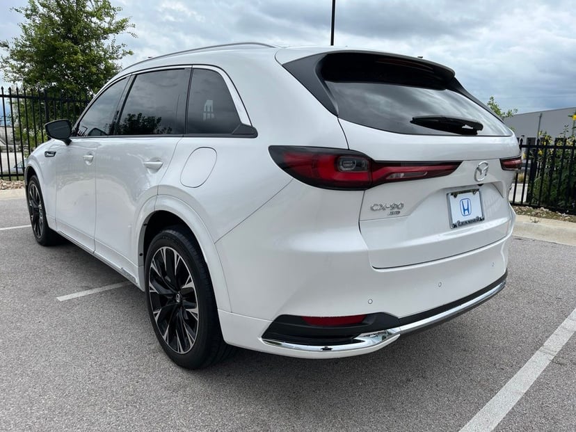 2025 Mazda CX-90 - Image 3