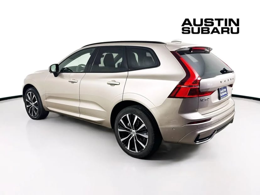 2024 Volvo XC60 - Image 3