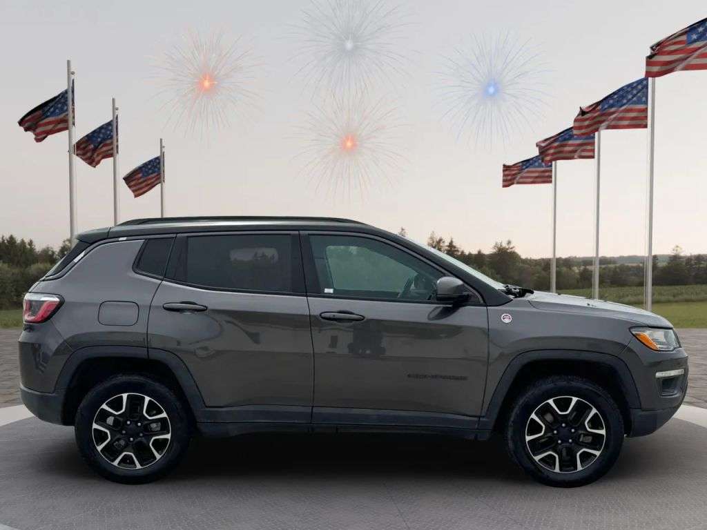 2019 Jeep Compass - Image 2