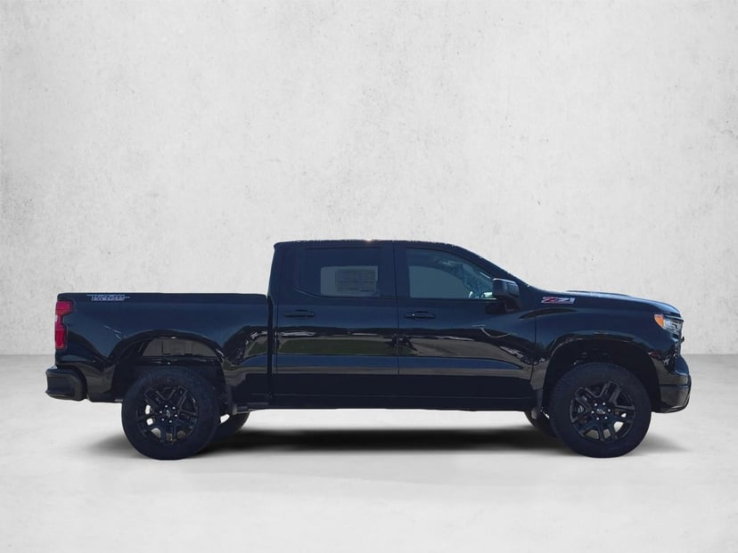 2026 Chevrolet Silverado - Image 2