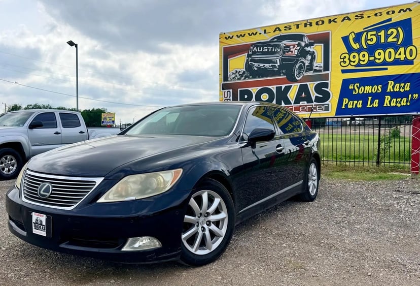2007 Lexus LS - Image 2