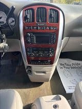 2007 Chrysler Town & Country - Preview 9