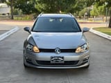 2017 Volkswagen Golf SportWagen - Preview 3