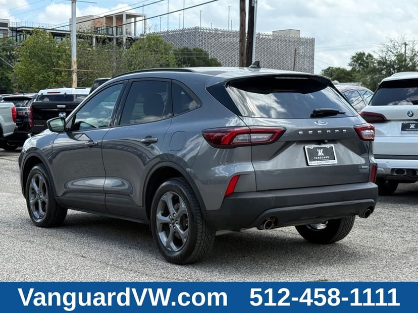 2025 Ford Escape - Image 3