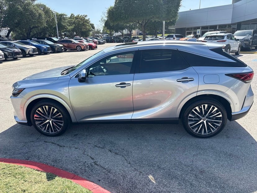 2024 Lexus RX - Image 2