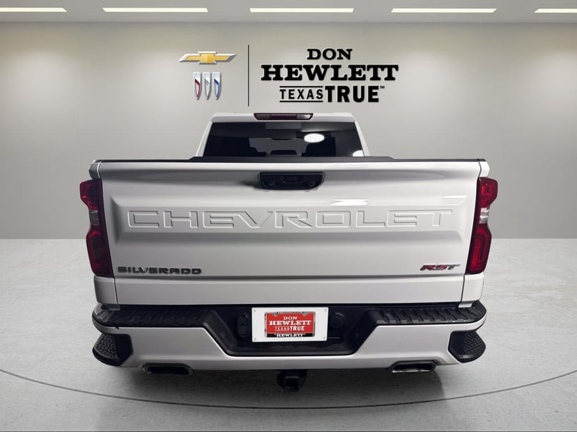 2023 Chevrolet Silverado - Image 3