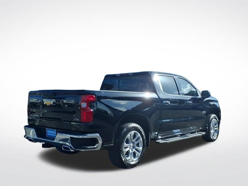 2026 Chevrolet Silverado 1500 - Image 3