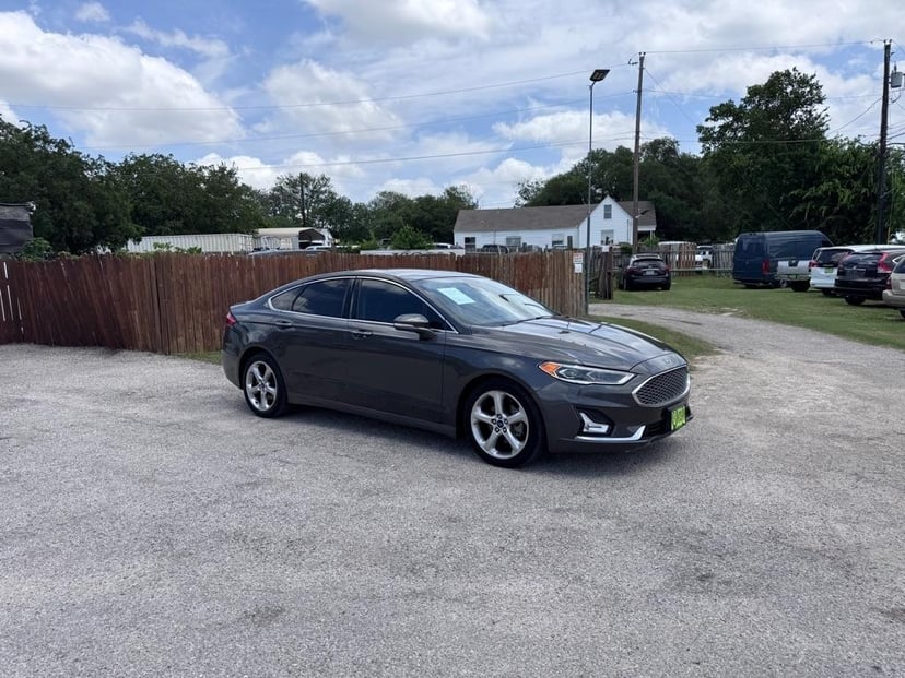 2019 Ford Fusion - Image 1