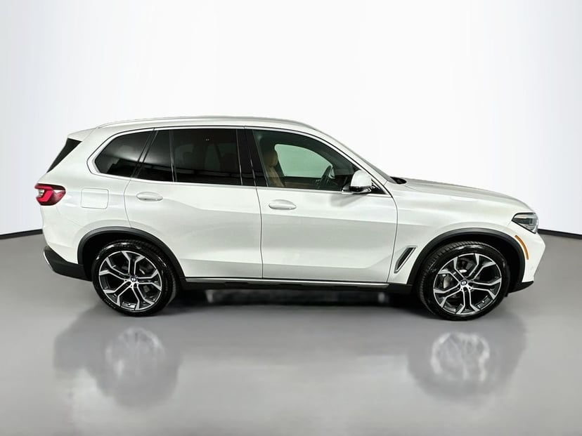 2023 BMW X5 - Image 2