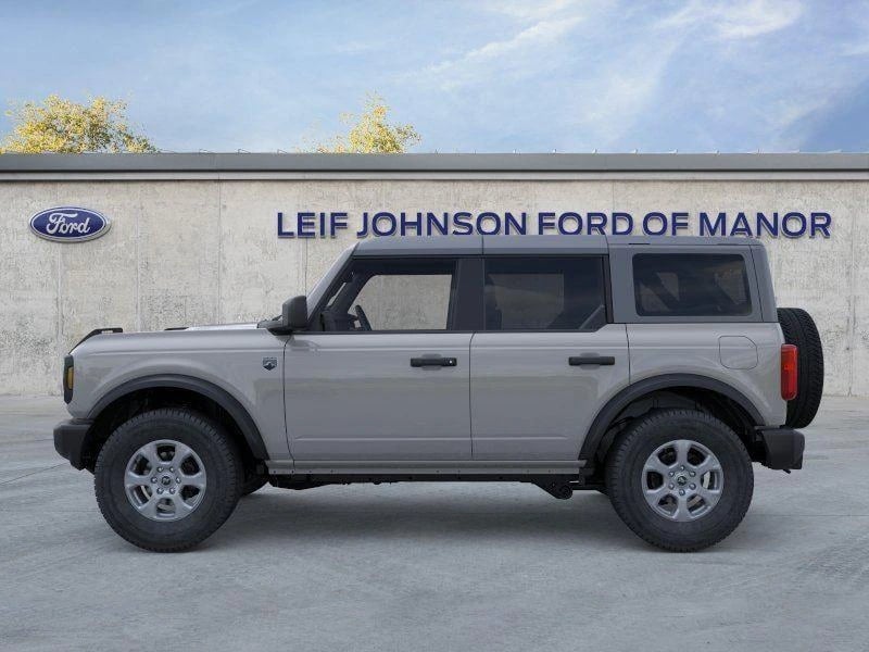 2026 Ford Bronco - Image 2
