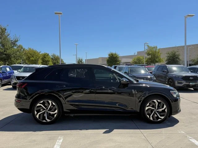 2024 Audi Q8 e-tron - Image 3
