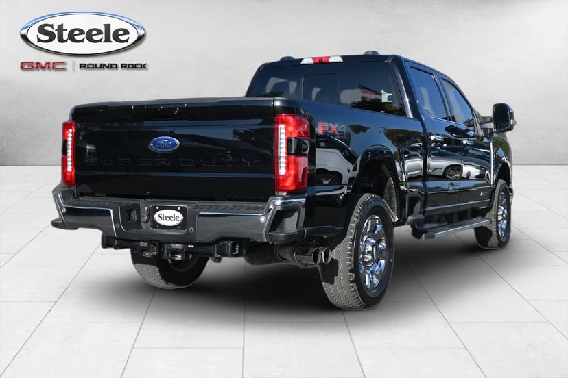 2025 Ford F-250 - Image 3