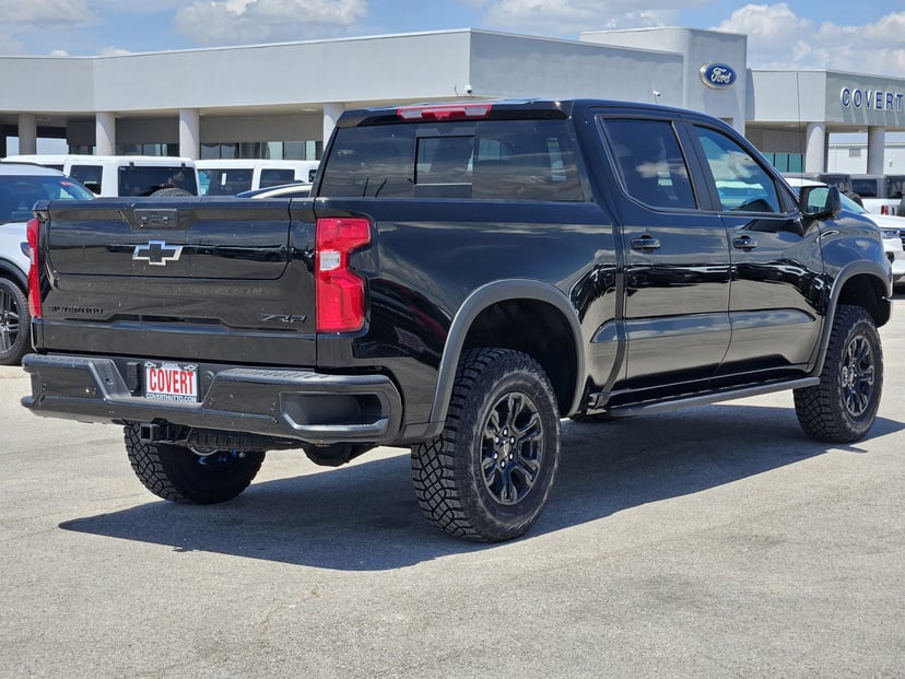 2026 Chevrolet Silverado - Image 3