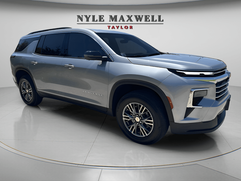 2025 Chevrolet Traverse - Image 1