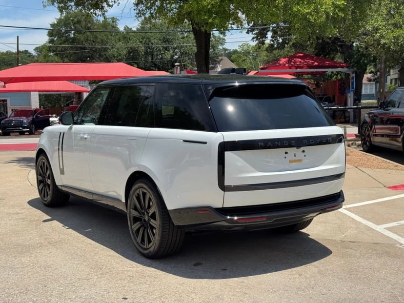 2026 Land Rover Range Rover - Image 3