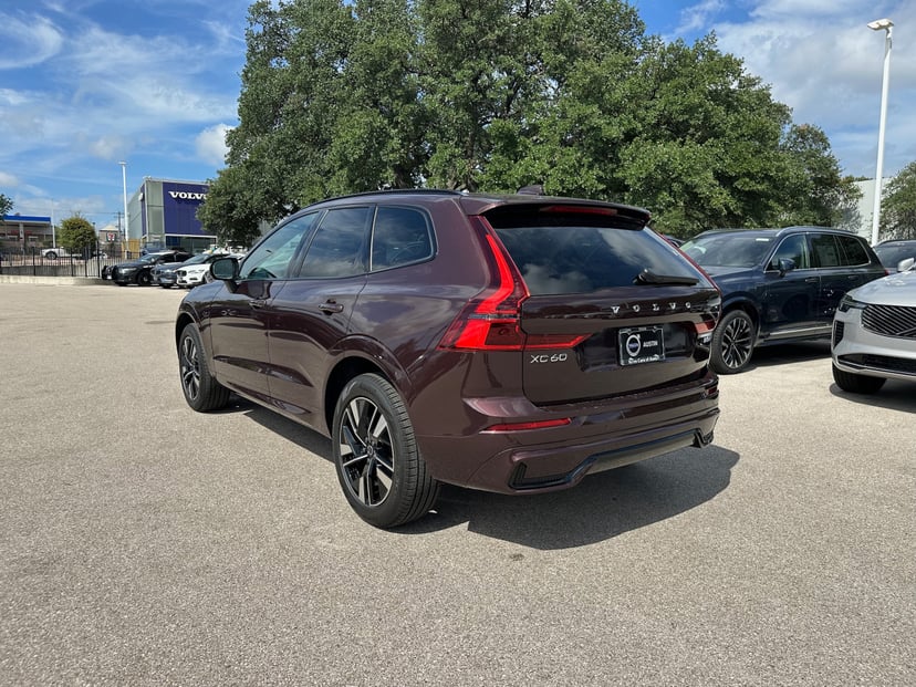 2026 Volvo XC60 - Image 3