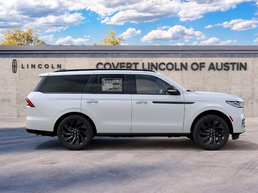 2027 Lincoln Navigator - Image 1