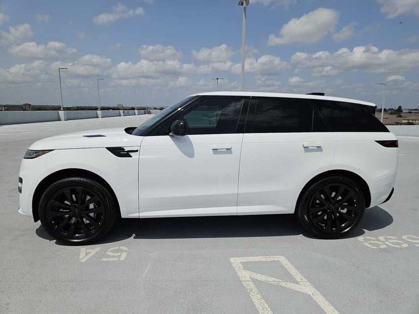 2026 Land Rover Range Rover Sport - Image 2