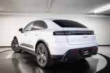 2024 Porsche Macan - Preview 3