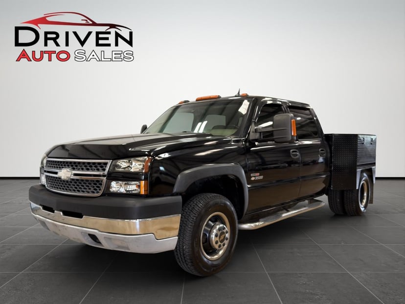 2005 Chevrolet Silverado - Image 1