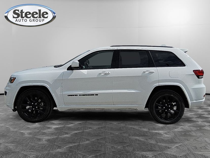 2022 Jeep Grand Cherokee - Image 2