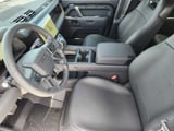 2026 Land Rover Defender - Preview 12