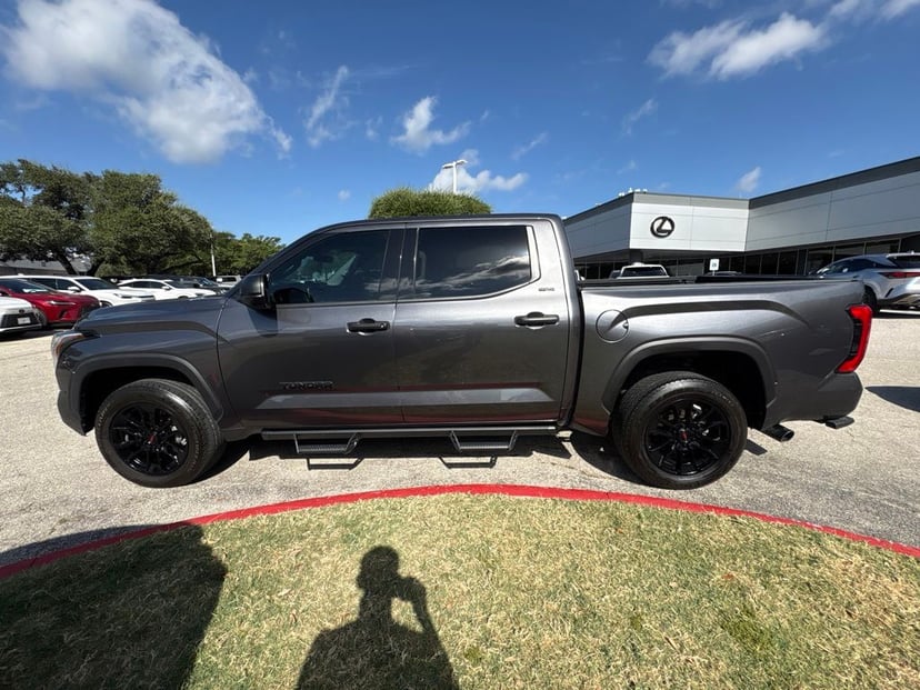 2023 Toyota Tundra - Image 1