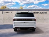 2027 Lincoln Navigator L - Preview 7