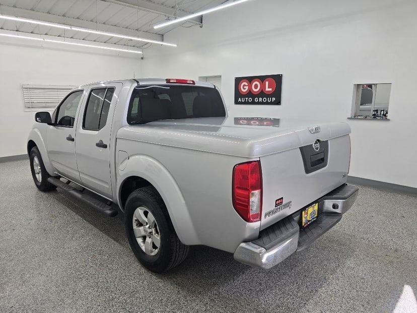 2012 Nissan Frontier - Image 2