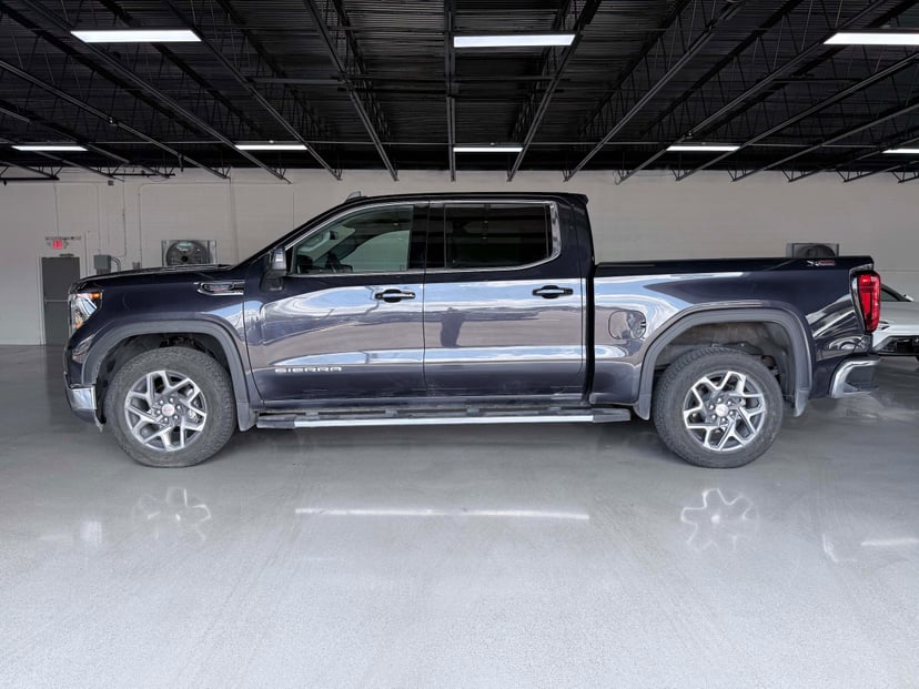2024 GMC Sierra 1500 - Image 2
