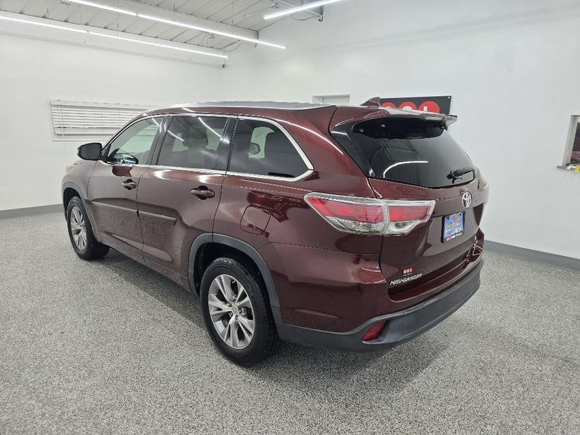 2015 Toyota Highlander - Image 3