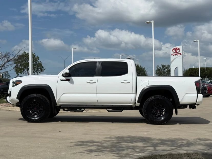 2020 Toyota Tacoma - Image 3