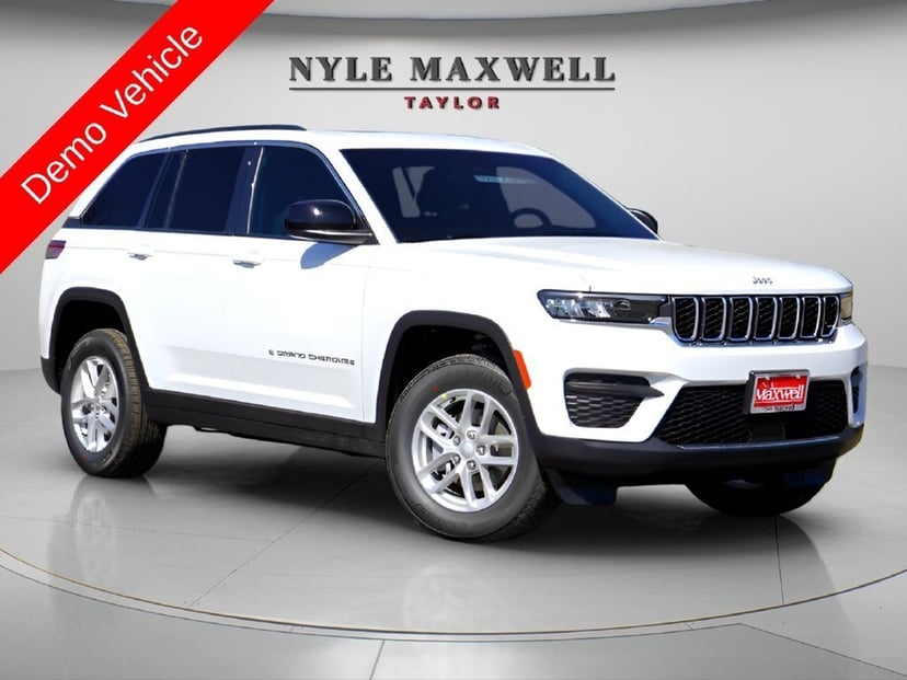 2026 Jeep Grand Cherokee - Image 1