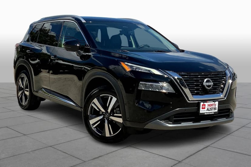 2023 Nissan Rogue - Image 2