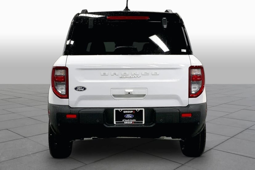 2026 Ford Bronco - Image 3